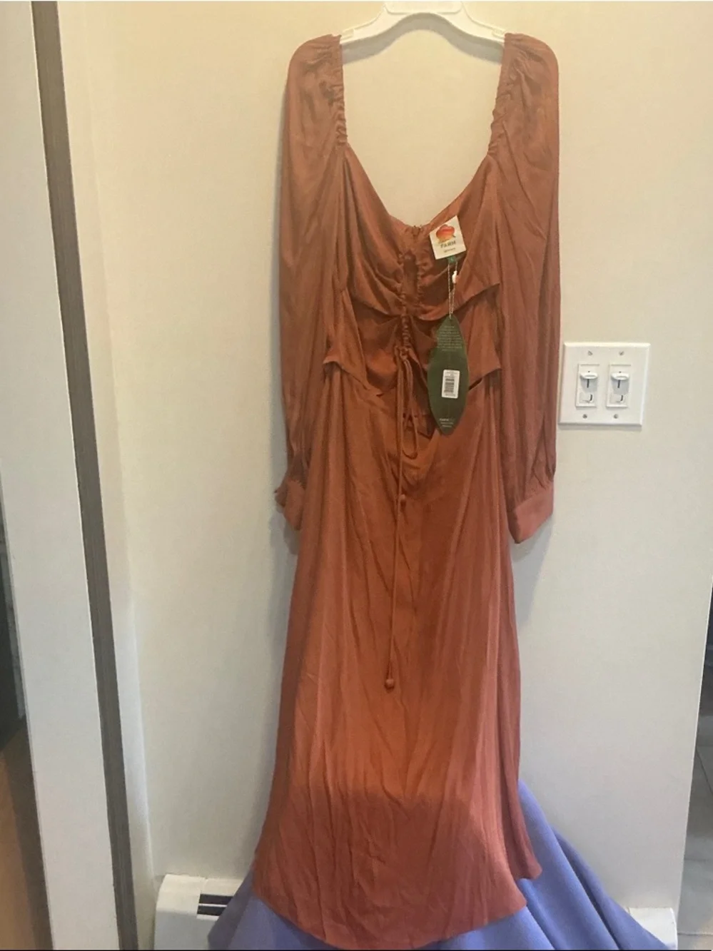 NWT FARM RIO CARAMEL CUTOUT MAXI DRESS - Picture 2 of 5
